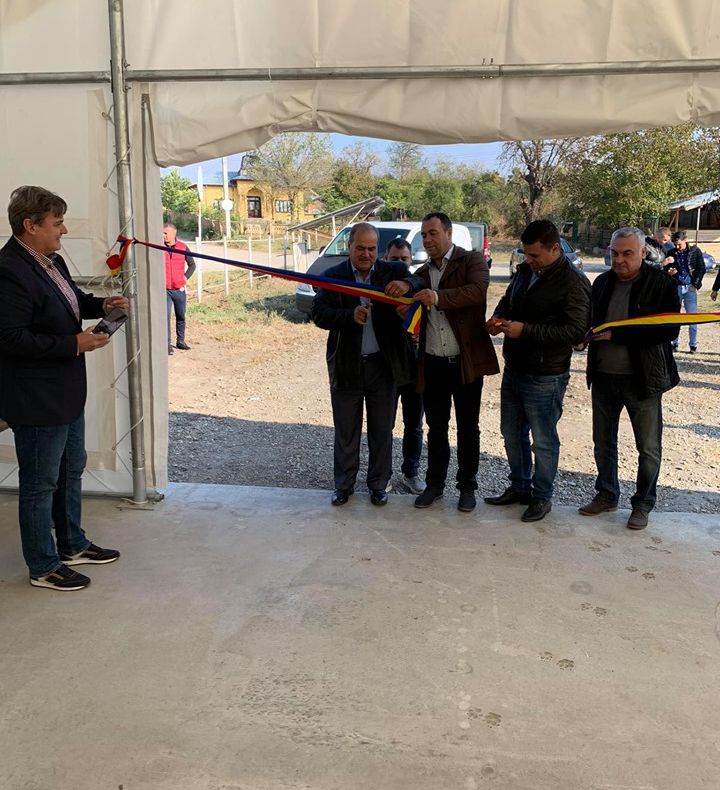 A fost amplasat primul cort pentru colectarea legumelor, în Olt. Produsele ajung în magazinele Casei de Comerț Unirea