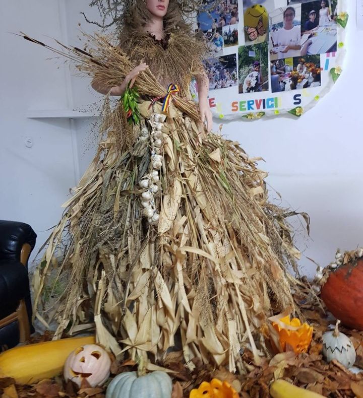 Copiii puși pe șotii pornesc la colindat de Halloween. Cum vor fi „înspăimântate” gazdele