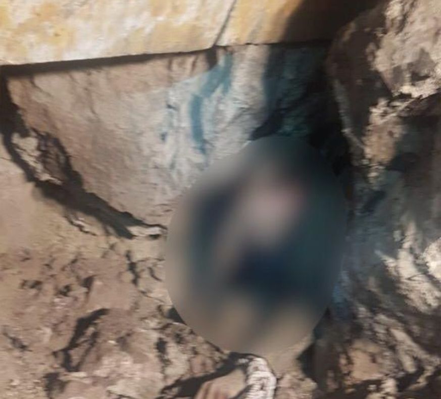 Tânăr de 18 ani prins sub un mal de pământ. Nu s-a mai putut face nimic