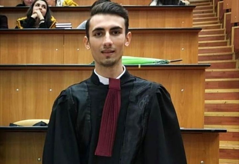 Fost elev al unui liceu din Olt câştigă procesul cu şcoala, inspectoratul şi ministerul