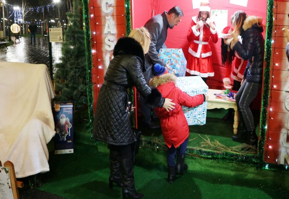 Primarul Moţ a donat în cadrul Campaniei "Şi tu poţi fi Moş Crăciun"