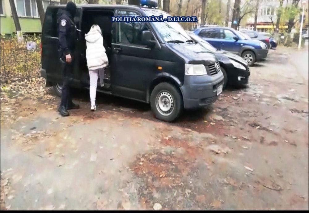 Un tânăr din Slatina ar fi făcut sex cu un băiat minor, pe care l-ar fi filmat şi şantajat. A fost reţinut de DIICOT