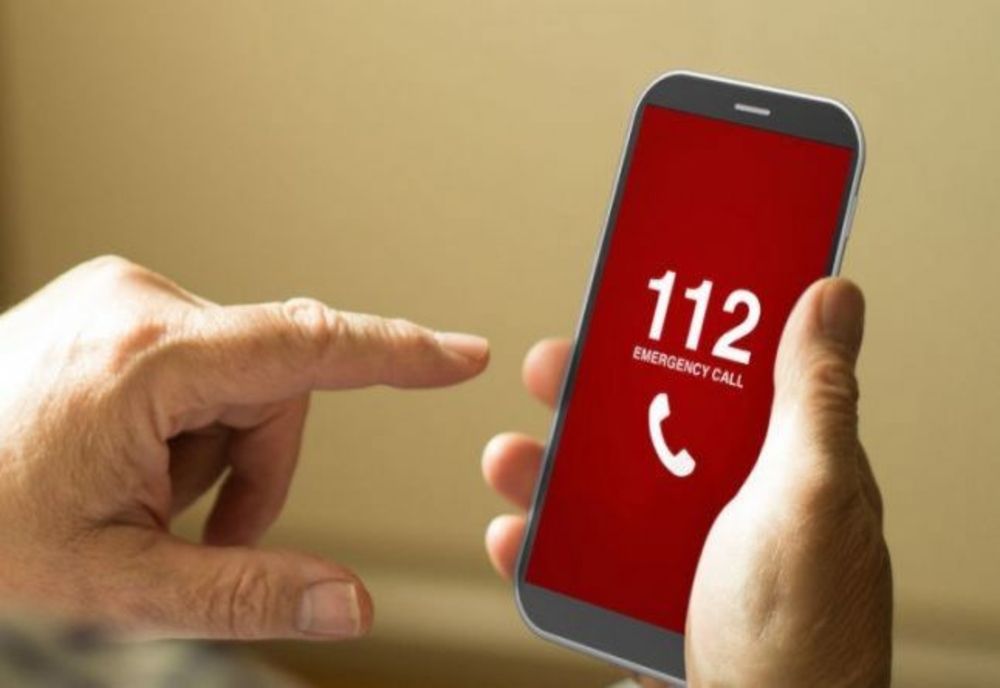 Apel fals la 112. O fetiţă de 10 ani a sunat şi a spus că este sechestrată de un bărbat