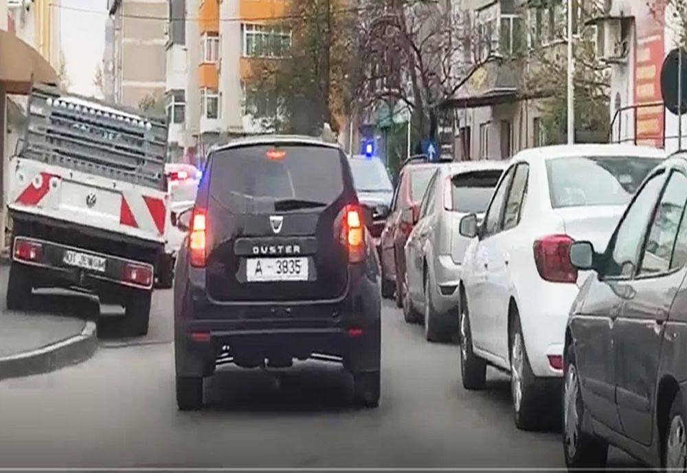 VIDEO. Militarii, intervenţie la un scandal în Slatina. Un tânăr a fost înjunghiat