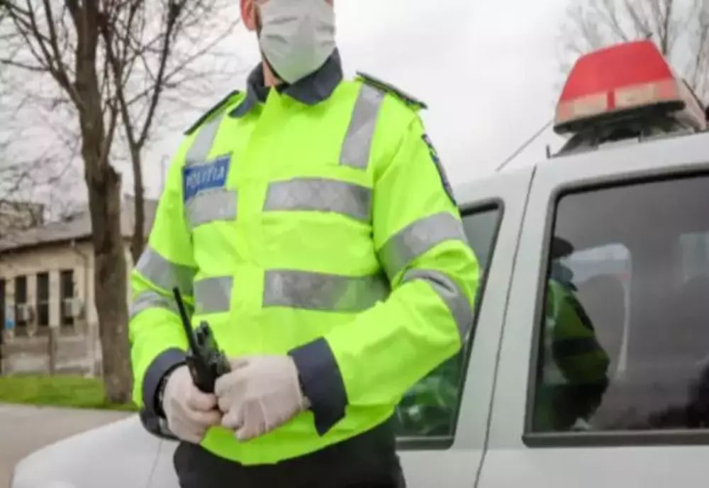 O multinaţională le donează măşti de protecţie poliţiştilor de la Serviciul Rutier Olt