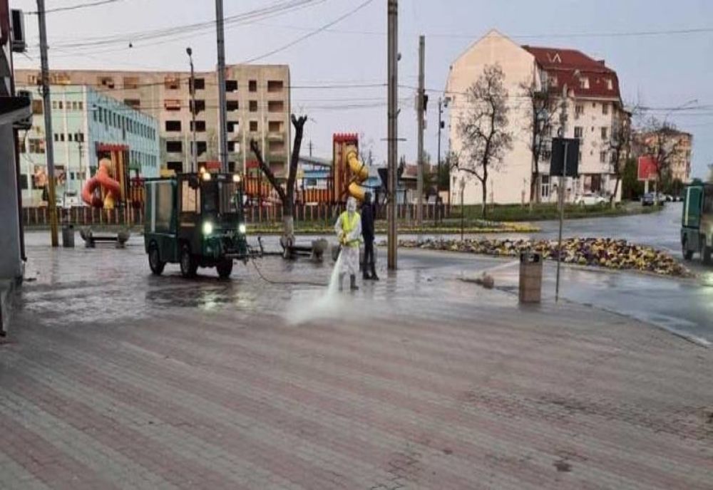 Dezinfecţie generală, la Slatina. Autorităţile au reluat acţiunile împotriva coronavirusului