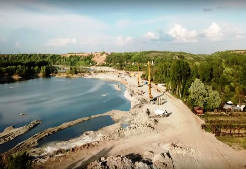 VIDEO SPECTACULOS. Drumul Expres Craiova-Piteşti, văzut de sus