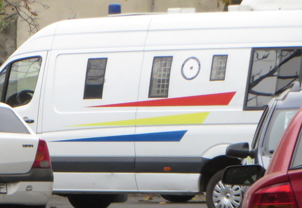 Tâlhărie în plină stradă la Slatina. Autorul a fost arestat preventiv