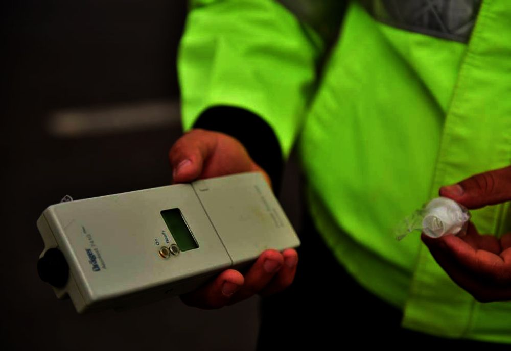 Poliţiştii din Balş au reţinut 15 permise de conducere, dintre care 12 pentru consum de alcool