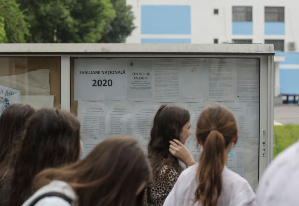 Sute de elevi din Olt, nemulţumiţi de nota de la Evaluarea Naţională. Au depus contestaţii