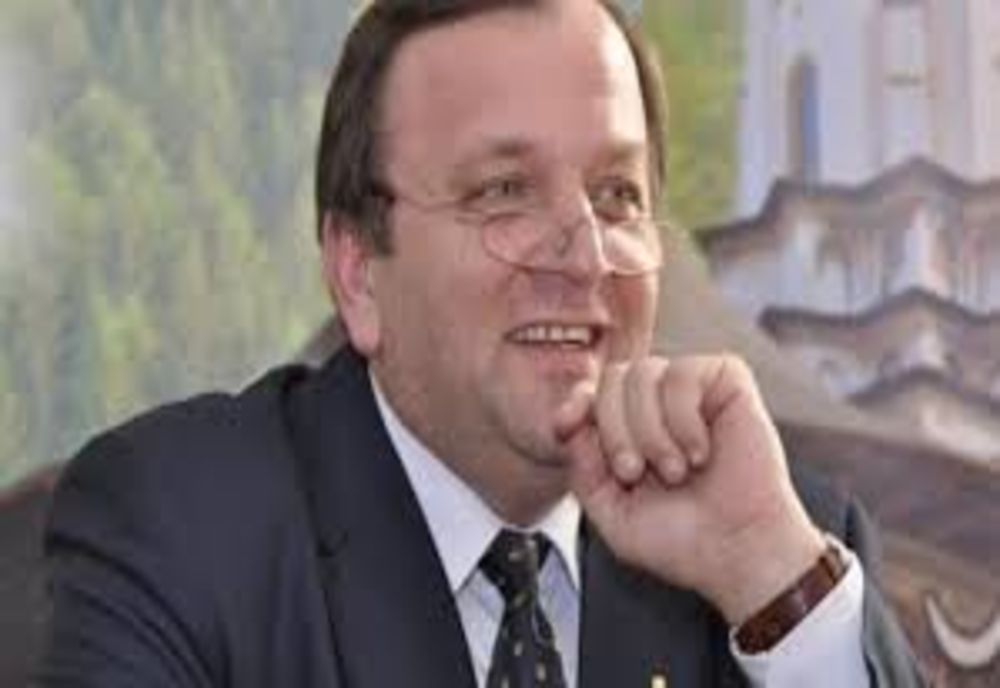 100% TU DECIZI! Gheorghe Flutur, "regele licitațiilor trucate": bugetarul cu vile și bolizi donați