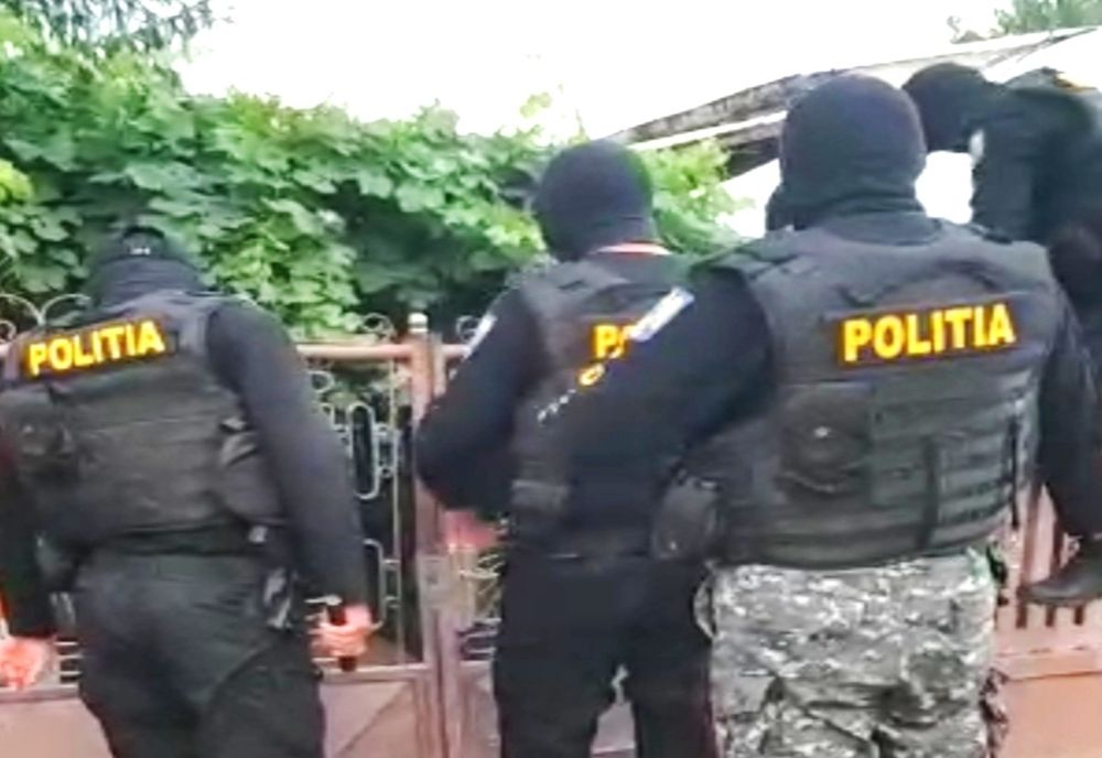 Decizia procurorilor, în cazul angajatului căminului cultural din Drăgăneşti, acuzat de corupere de minori