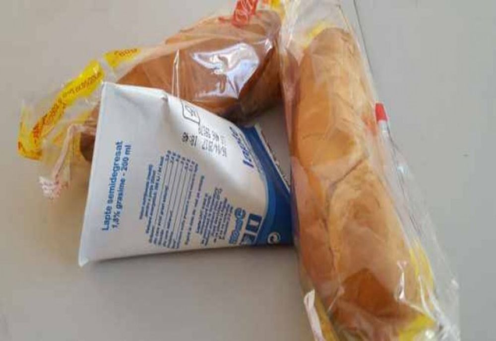 Ce se întâmplă cu cornurile şi laptele rămase în şcolile din Olt, din martie