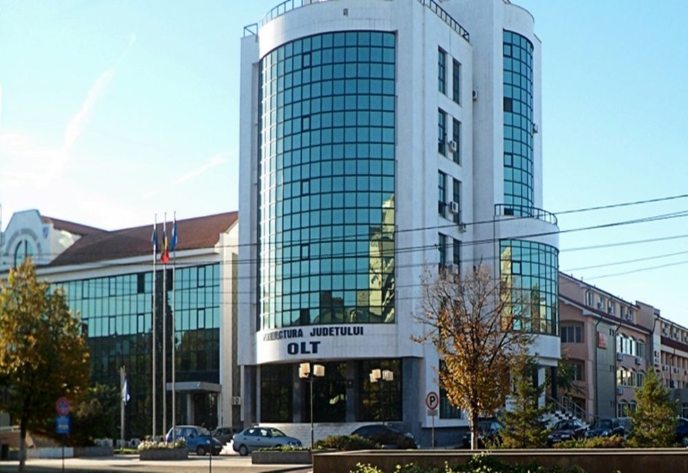 Cine vine şi cine pleacă de la Prefectura Olt. Astăzi, DECIZIE decisivă