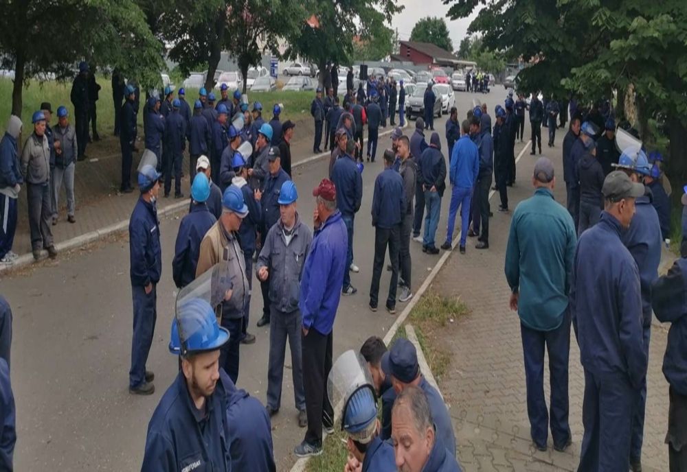 VIDEO. O nouă zi de proteste, la Fabrica de Vagoane din Caracal. Prima reacţie a patronatului