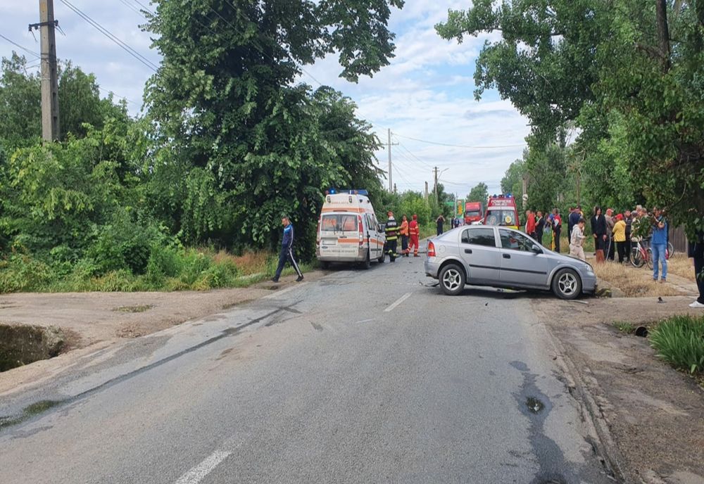 VIDEO. O fetiţă de nouă ani, GRAV rănită în accidentul de la Corabia, transferată cu elicopterul la Spitalul Craiova