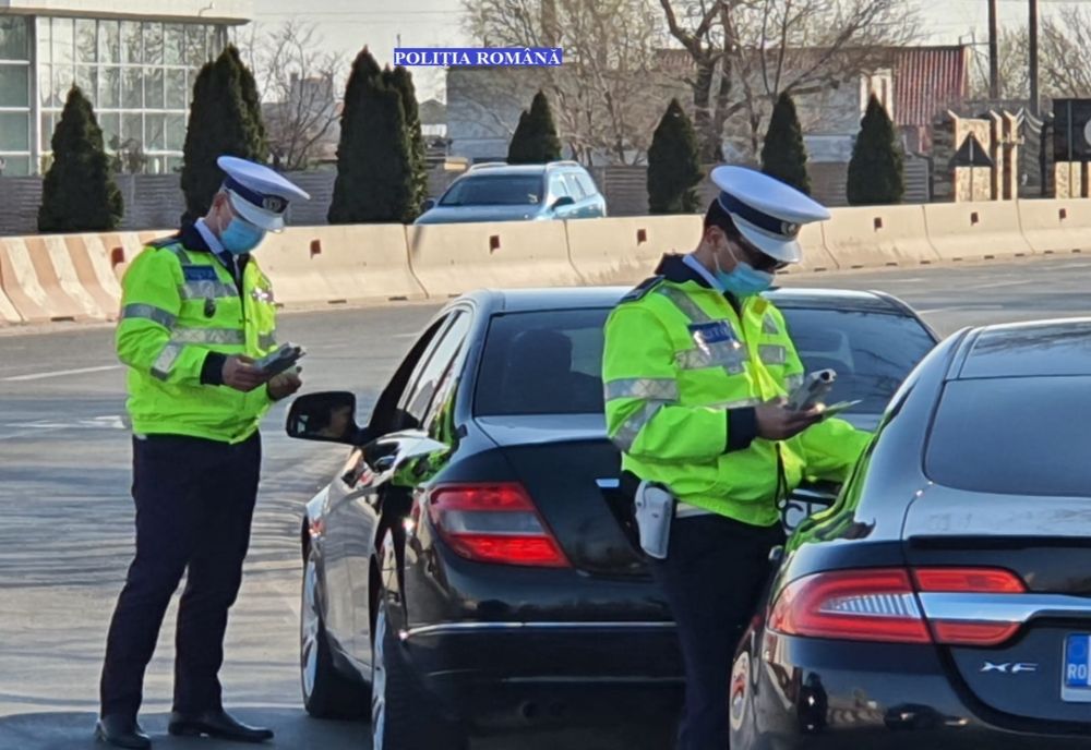 Controale ale Poliţiei împreună cu RAR, în Slatina. Zeci de nereguli găsite