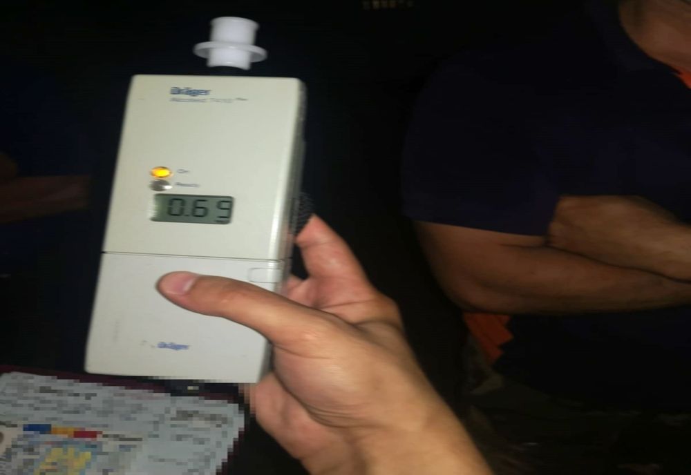 Olt: Un şofer băut, reţinut după ce a fugit de la locul accidentului. El lovise cu maşina un minor