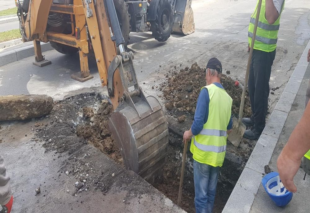Reţeaua de alimentare cu apă de pe strada Vintilă Vodă din Slatina, reabilitată cu fonduri europene. Se fac noile branşamente