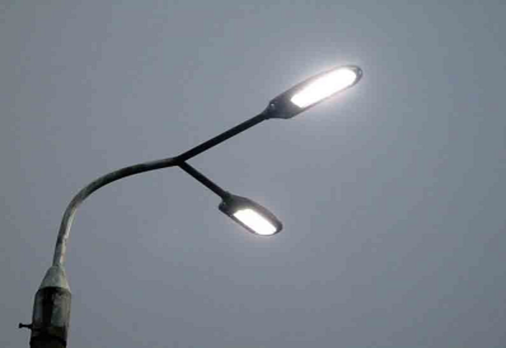 Reţeaua de iluminat public din oraşul Piatra-Olt, modernizată