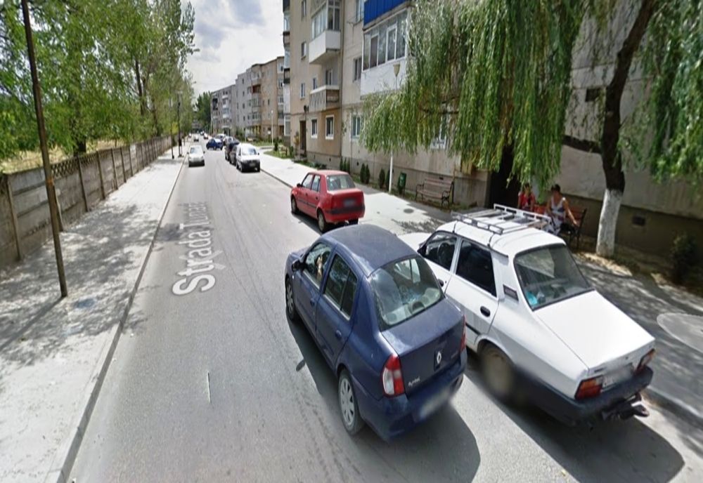 O stradă din Slatina, reabilitată. Noi locuri de parcare şi carosabil lărgit