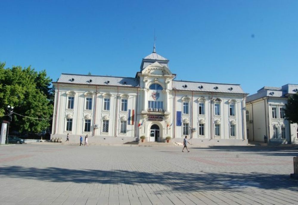    Parcare cu plată în centru şi în zona Pieţei Agroalimentare Caracal