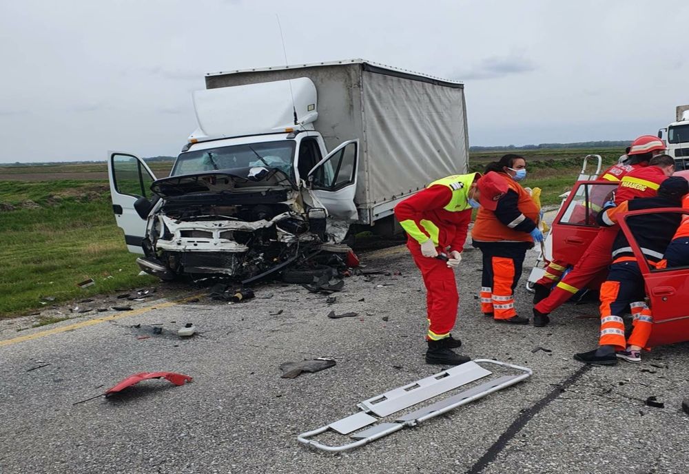 Acicdent rutier, între Dăneasa şi Stoeneşti, în judeţul Olt. Trafic rutier blocat
