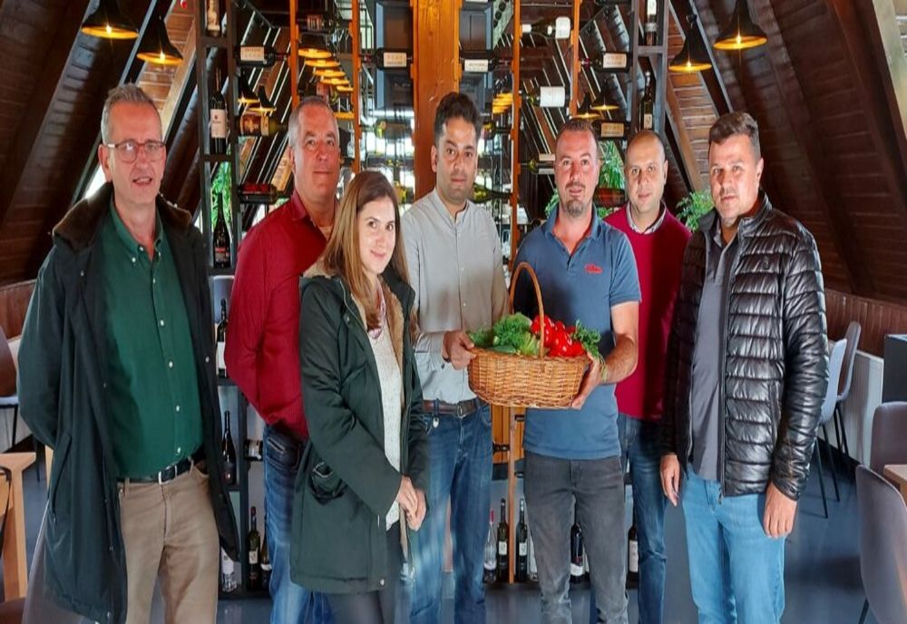 Olt: Roşiile şi legumele olteneşti ajung în preparatele singurului restaurant indian din Slatina