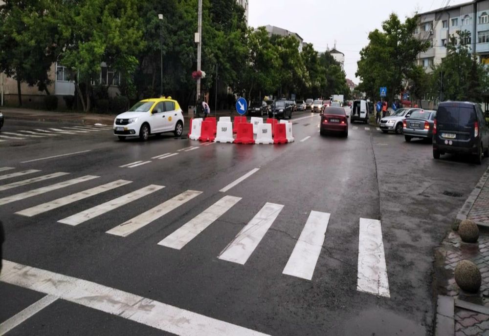 Noi sensuri giratorii în Slatina