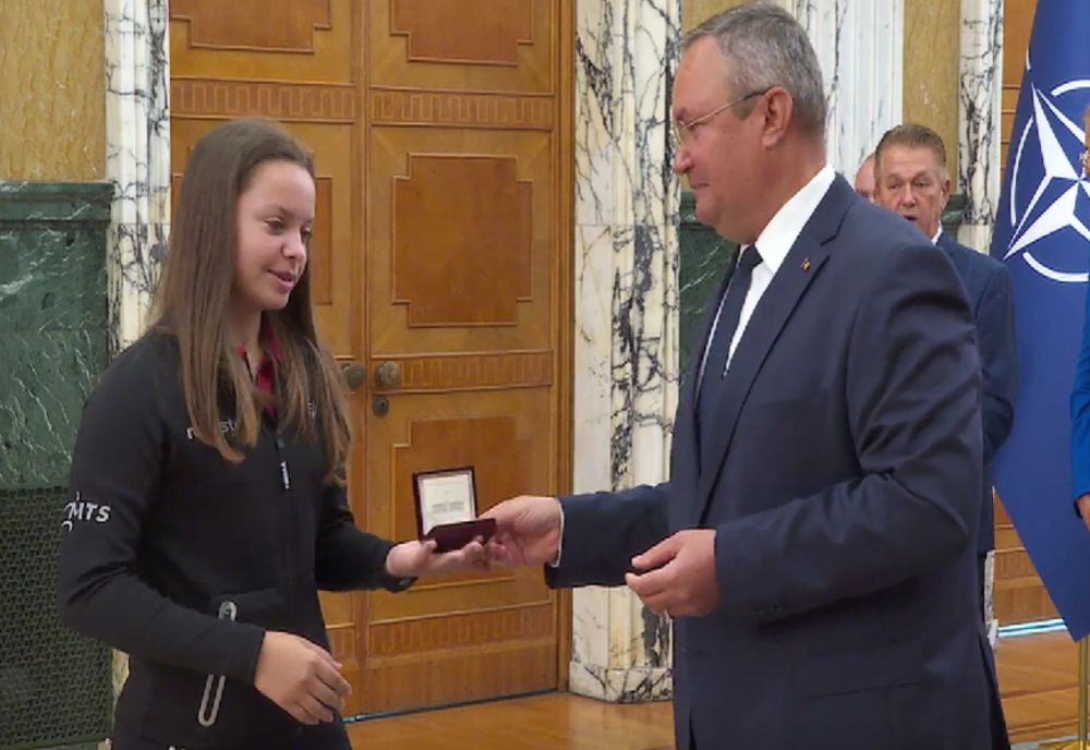 Slătineanca Andreea Jifcu, printre sportivii premiaţi de Ciucă (VIDEO)