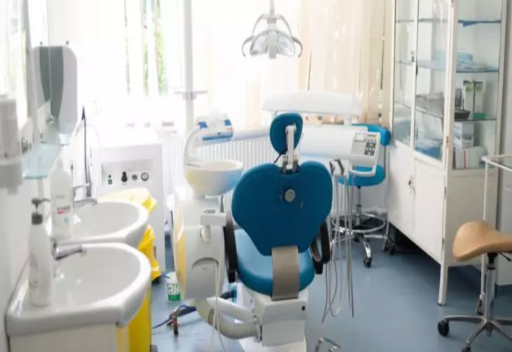 Cabinete stomatologice noi, în mai multe şcoli şi licee din Slatina