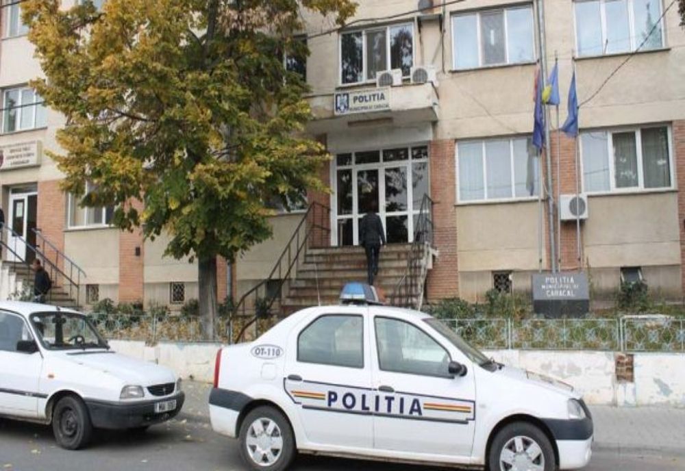 Maşină furată din curtea Spitalului Caracal, găsită după o săptămână cu numere false. Hoţii, doi adolescenţi, reţinuţi