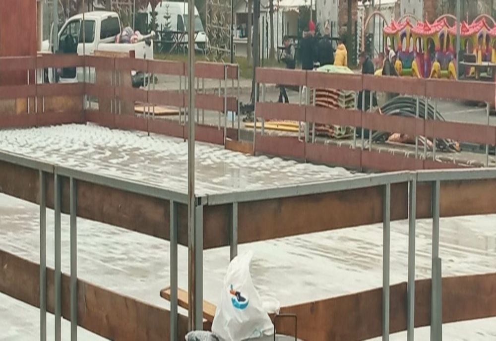 Patinoar artificial, a Slatina