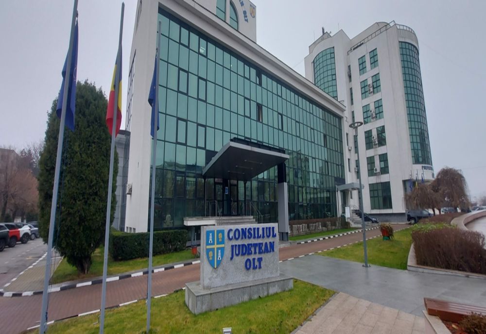 Olt: Sportivii şi antrenorii cu performanţe, premiaţi de CJ 