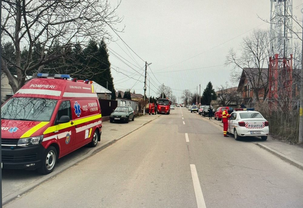 O femeie şi fiul ei, găsiţi morţi în casă, la Slatina