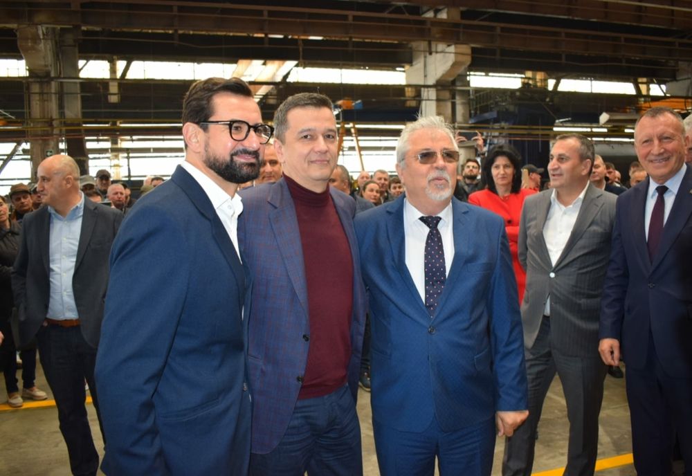 50 de ani de la primul vagon fabricat în fabrica de la Caracal. Grindeanu, prezent la manifestări