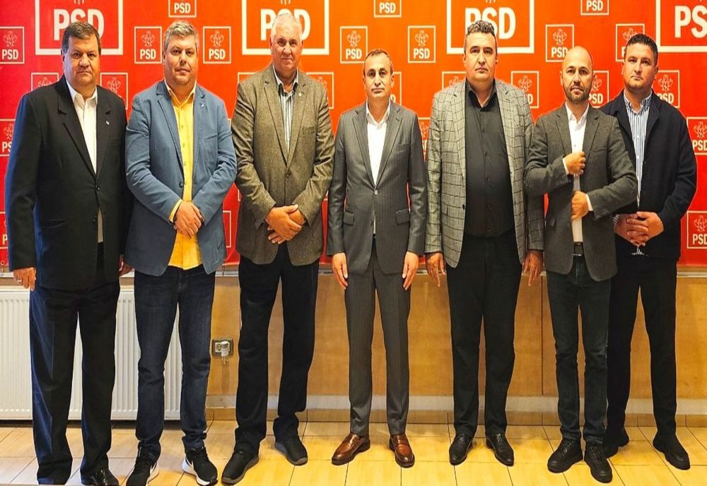 Doi primari, alături de mai mulţi consilieri judeţeni şi locali, au trecut de la PNL Olt la PSD