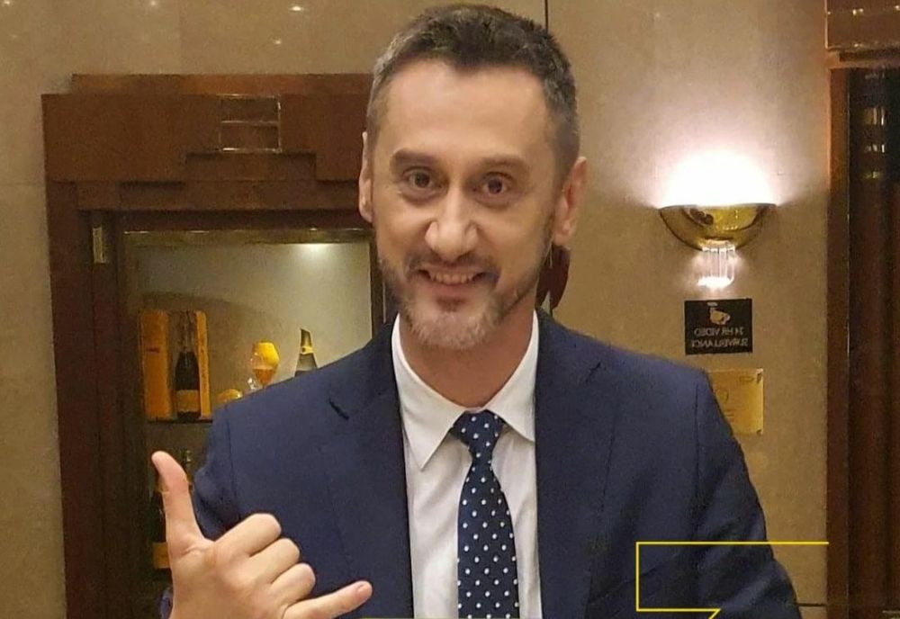 SLATINA, ÎN LOC DE ADMINISTRAȚIE – SPECTACOL DE ORGOLII ȘI SCANDALURI. PRIMARUL MARIO DE MEZZO FACE „BILANȚUL” CU CIRC ȘI ACUZAȚII ÎN PUBLIC, PE BANII SLĂTINENILOR