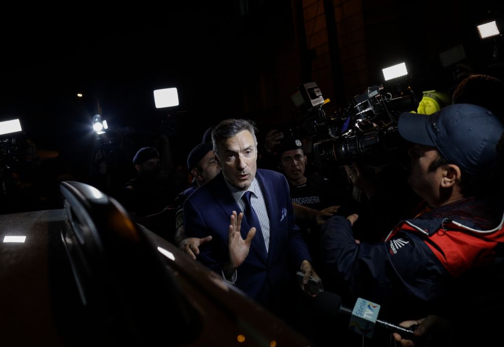 PRIMELE IMAGINI cu generalii Coldea, Dumbravă și cu avocatul Doru Trăilă, după 15 ore de audieri maraton la DNA