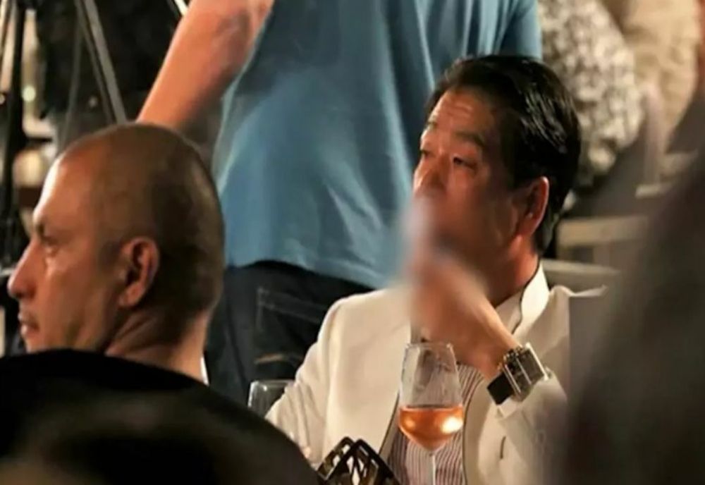 Legăturile scandaloase ale generalului negru cu China