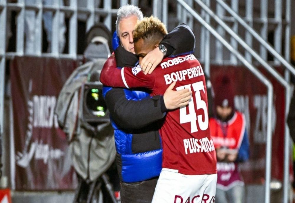 SUPERLIGA: RAPIDUL CÂȘTIGĂ ÎN GIULEȘTI CU GLORIA BUZĂU