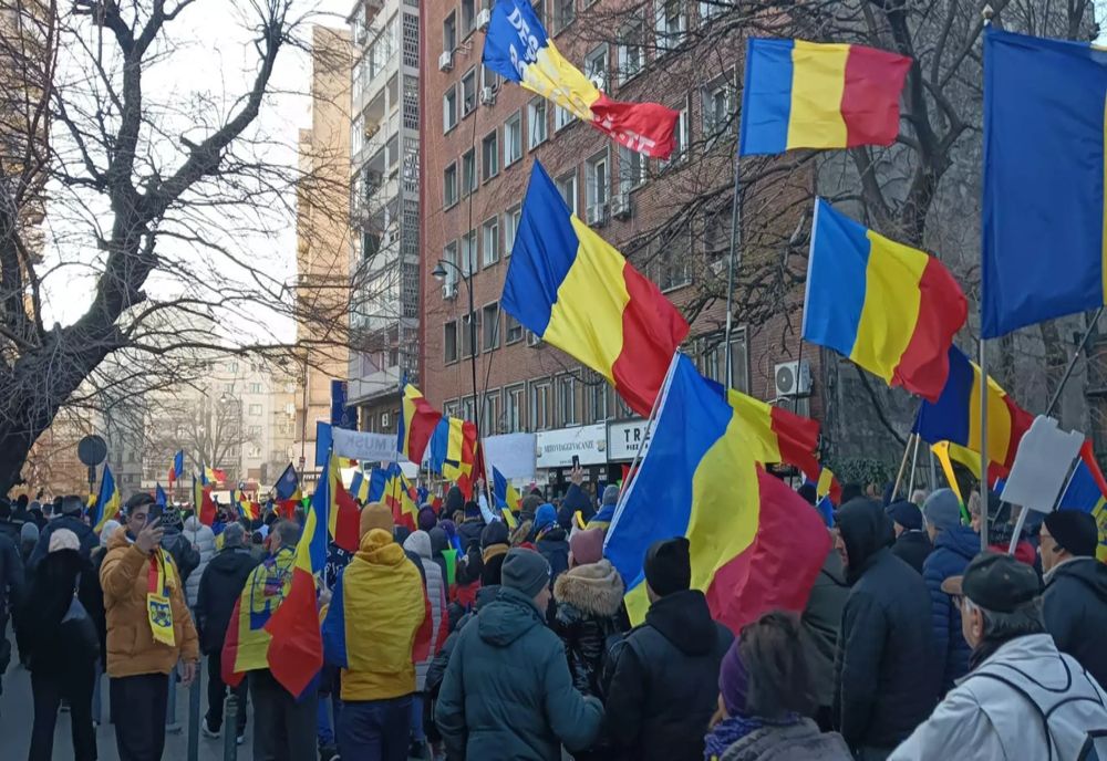 PROTEST MASIV AL ROMÂNILOR PE 21 FEBRUARIE: CEL PUȚIN UN MILION DE OAMENI SUNT AȘTEPTAȚI ÎN STRADĂ. VAL DE MESAJE DE. MOBILIZARE PE TIKTOK