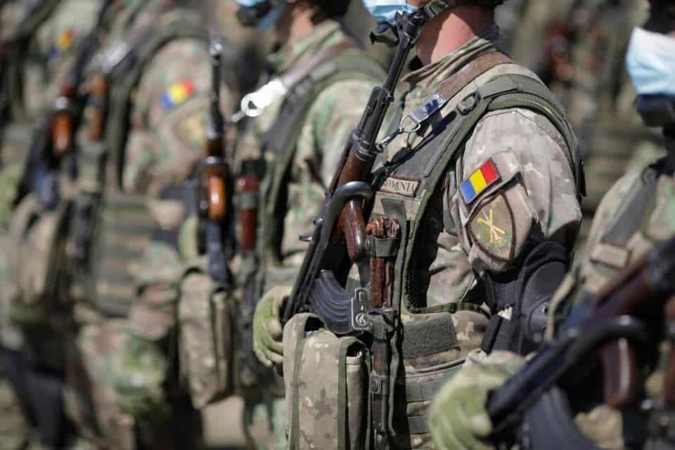 MAPN DESFĂȘOARĂ EXERCIȚII MILITARE CU REZERVIȘTI ÎN OLT. TOT MAI MULȚI ROMÂNI, ALARMAȚI DE NOTIFICĂRILE DE MOBILIZARE!