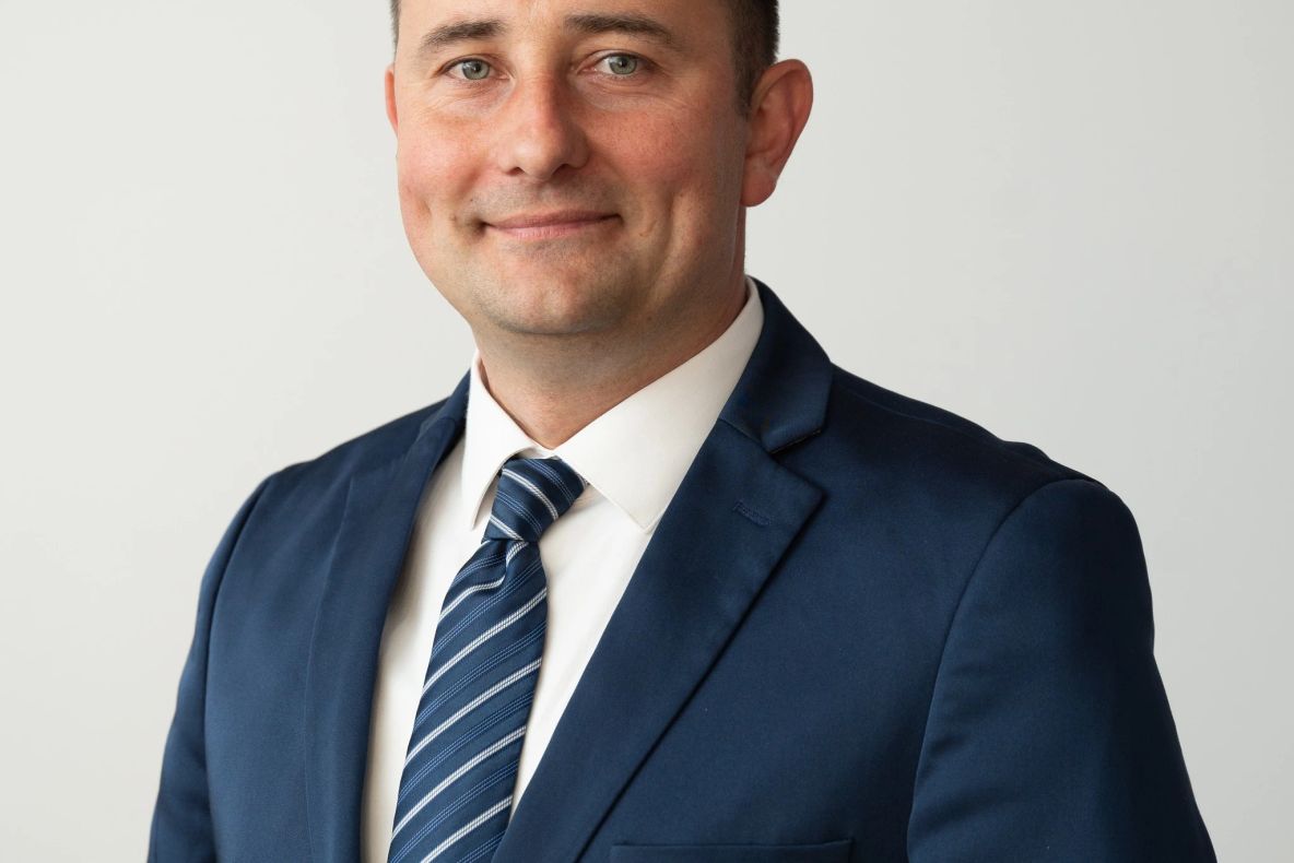 Deputatul Cristian-Emanuel Cîmpan trece de la POT la PSD