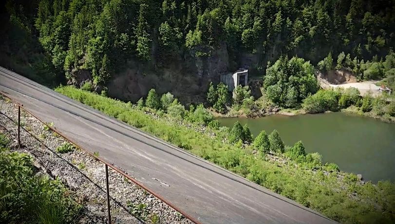 Bătaie de joc pe bani publici. S-au pompat 12 miliarde de lei, dar hidrocentrala de la Răstolnița nu funcționează - VIDEO
