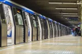 Panică la metrou! Două stații s-au umplut de fum după izbucnirea unui incendiu. Călătorii au fost evacuați din trenuri