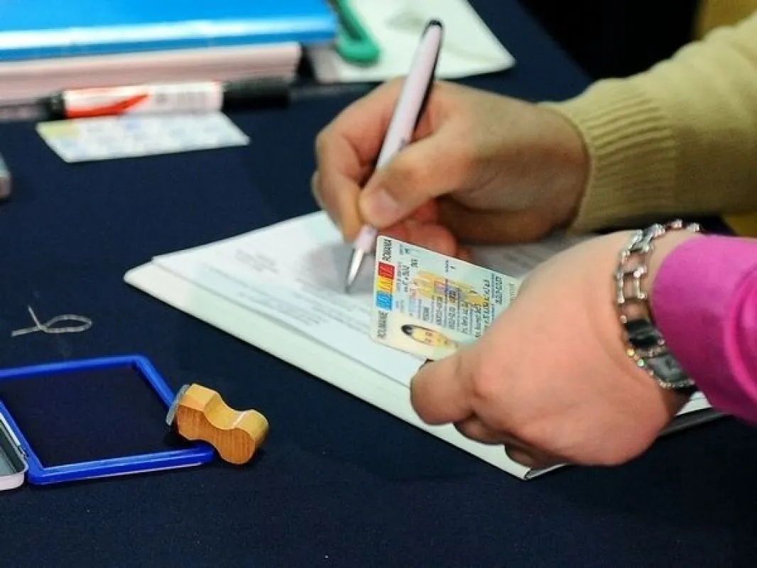 primaria-campina-va-indeamna-sa-verificati-valabilitatea-cartii-de-identitate-doar-e-an-electoral_0001925