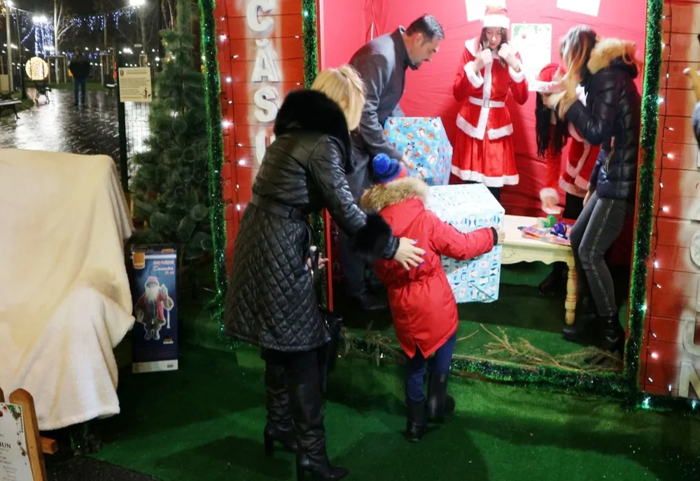 Primarul Moţ a donat în cadrul Campaniei "Şi tu poţi fi Moş Crăciun"