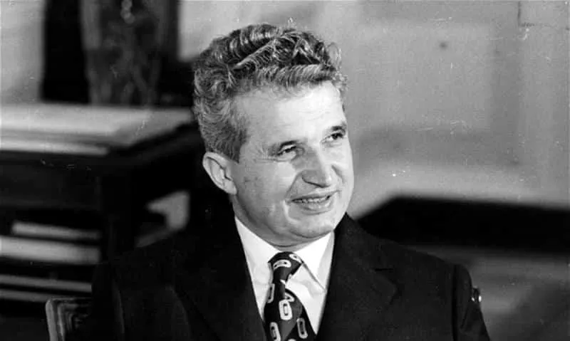 Nicolae-Ceausescu rot