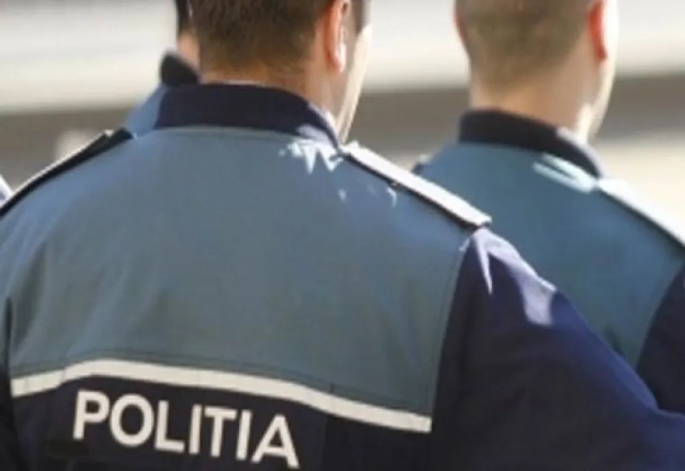 Polițiști din Olt, prinși în flagrant în timp ce luau mită